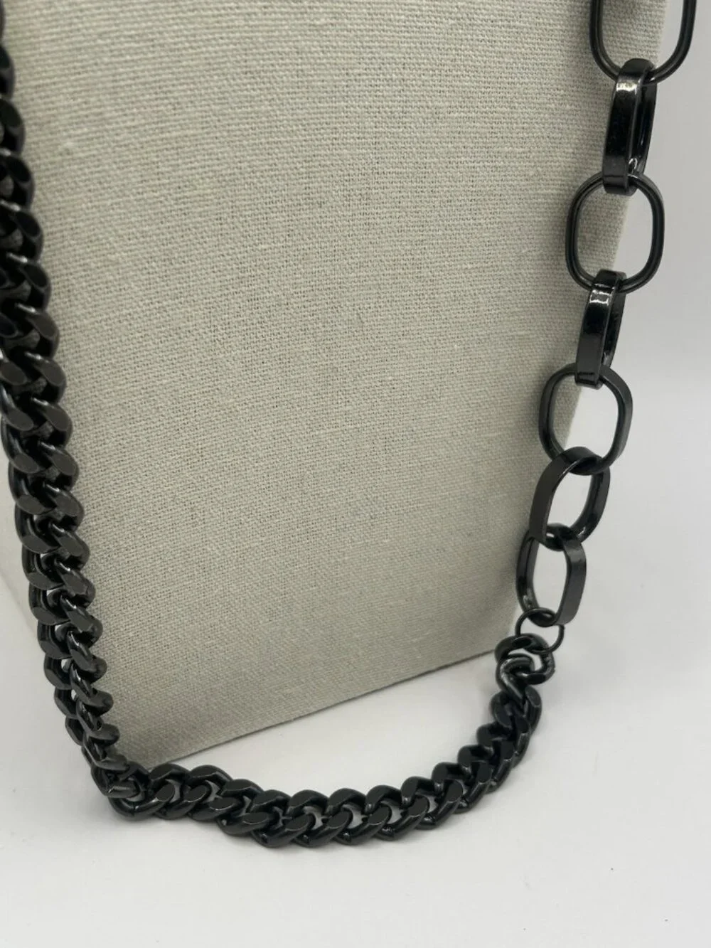Vintage Black Gunmetal Mixed Link Chain Necklace Toggle Clasp Statement Necklace - Picture 14 of 16